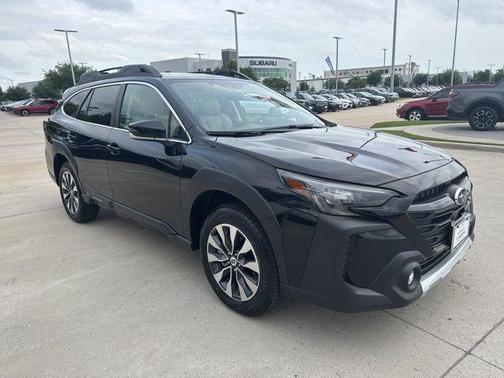 Crystal Black Silica 2025 Subaru Outback Limited