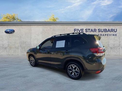 2023 Subaru Forester Premium