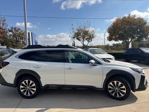 2023 Subaru Outback Touring XT
