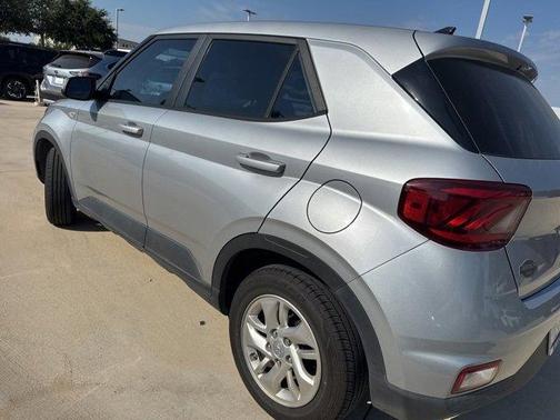 2022 Hyundai VENUE SE