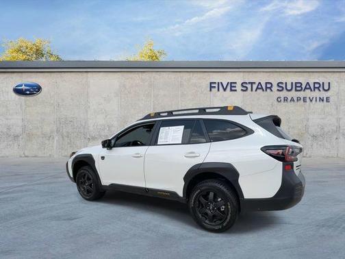 Crystal White Pearl 2025 Subaru Outback Wilderness