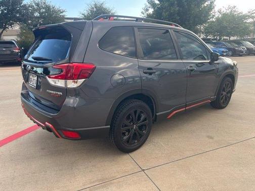 Magnetite Gray Metallic 2024 Subaru Forester Sport