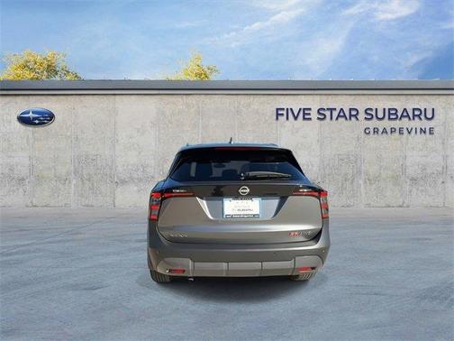 2025 Nissan Kicks SR