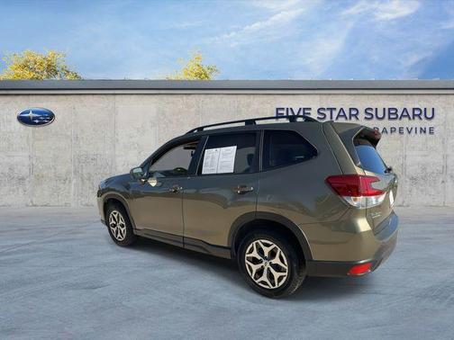 2022 Subaru Forester Premium