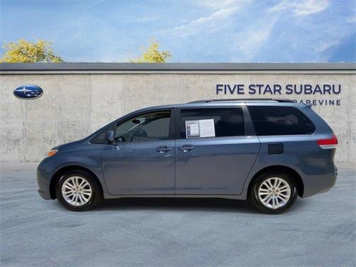 2014 Toyota Sienna XLE
