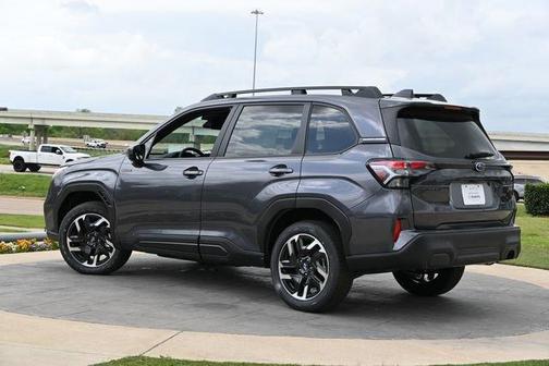 Magnetite Gray Metallic 2026 Subaru Forester Premium