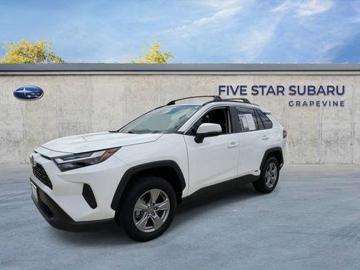 Ice 2025 Toyota RAV4 Hybrid LE