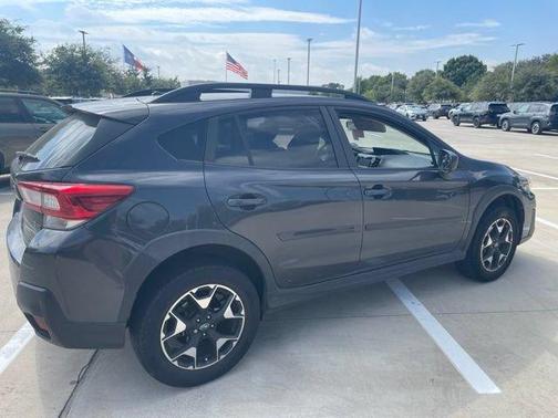 Dark Gray Metallic 2019 Subaru Crosstrek 2.0i