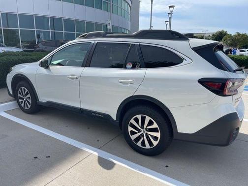 Crystal White Pearl 2021 Subaru Outback Premium