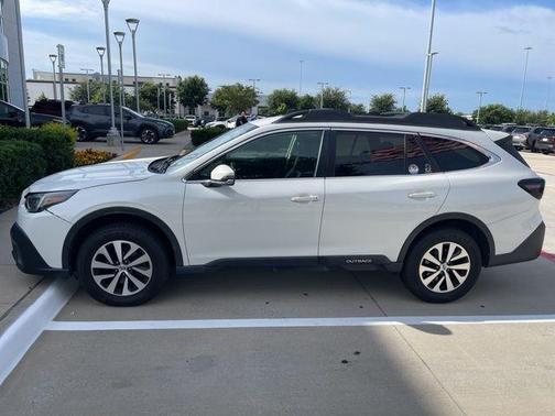 Crystal White Pearl 2021 Subaru Outback Premium