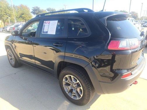 2022 Jeep Cherokee Trailhawk