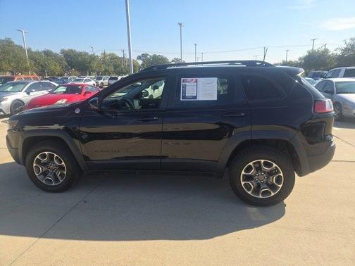 2022 Jeep Cherokee Trailhawk