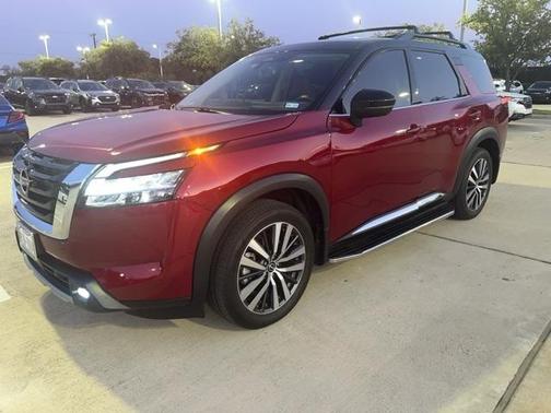 2022 Nissan Pathfinder Platinum