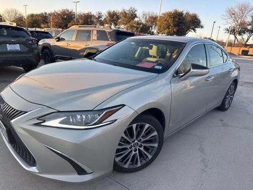 2021 Lexus ES 300h 