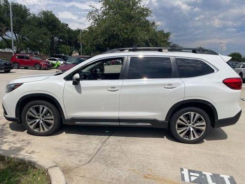 Crystal White Pearl 2019 Subaru Ascent Limited 7-Passenger