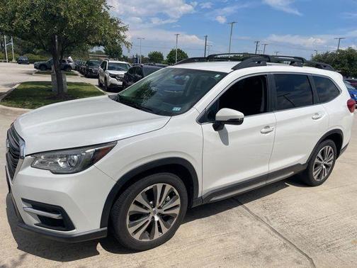 Crystal White Pearl 2019 Subaru Ascent Limited 7-Passenger