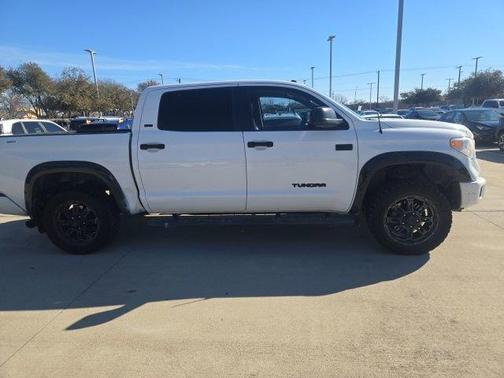 2017 Toyota Tundra SR5