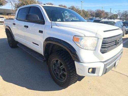 2017 Toyota Tundra SR5