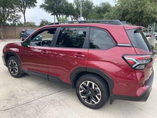 Crimson Red Pearl 2025 Subaru Forester Premium