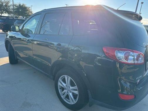 2011 Hyundai SANTA FE SE