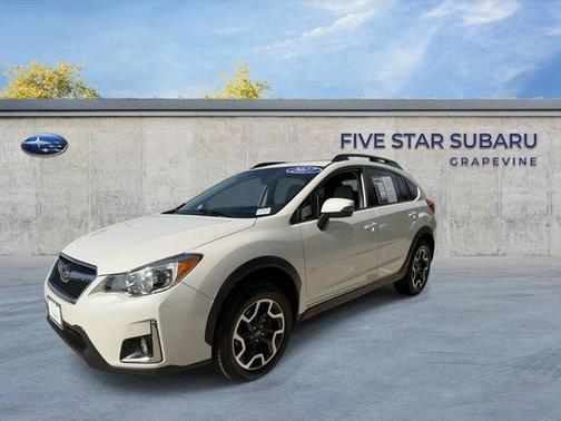 Crystal White Pearl 2017 Subaru Crosstrek 2.0i Limited