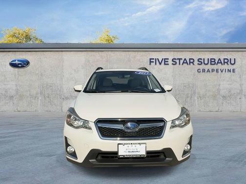 Crystal White Pearl 2017 Subaru Crosstrek 2.0i Limited