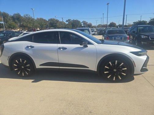 2023 Toyota Crown Platinum