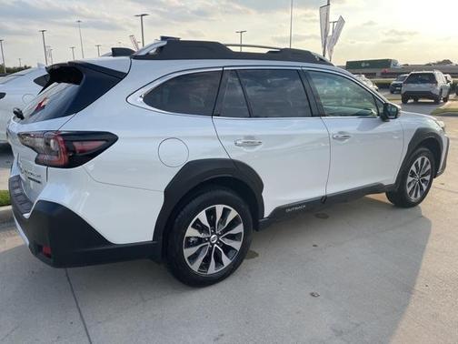 2025 Subaru Outback Touring XT
