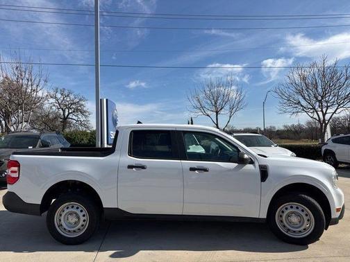 2022 Ford Maverick XL