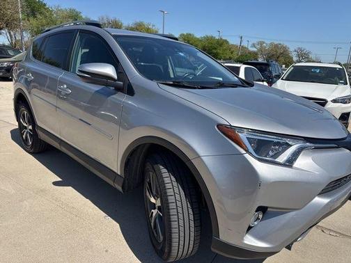 Silver Sky Metallic 2018 Toyota RAV4 XLE