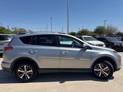 Silver Sky Metallic 2018 Toyota RAV4 XLE