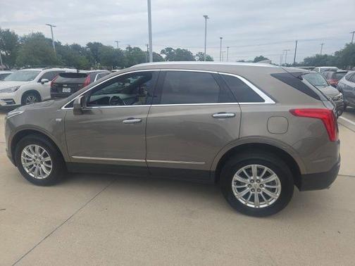 Bronze Dune Metallic 2019 Cadillac XT5 Base
