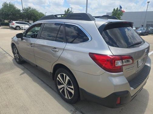 Tungsten Metallic 2018 Subaru Outback 2.5i Limited