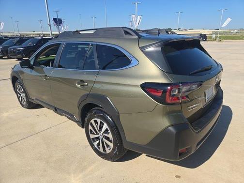 Autumn Green Metallic 2025 Subaru Outback Premium