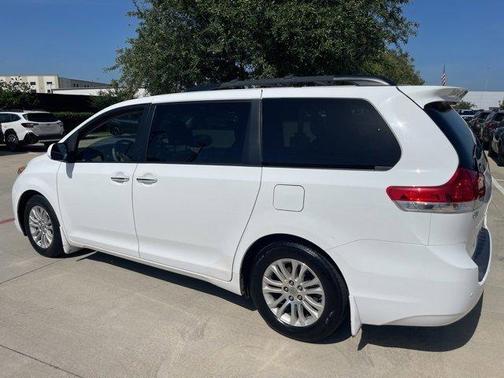 2014 Toyota Sienna L