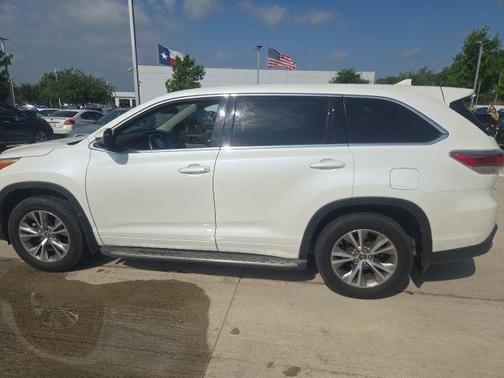 Blizzard Pearl 2016 Toyota Highlander LE Plus