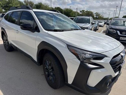 Crystal White Pearl 2024 Subaru Outback Onyx Edition XT