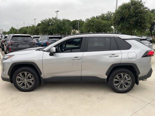 2023 Toyota RAV4 Hybrid XLE Premium