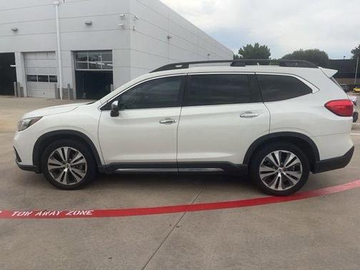 Crystal White Pearl 2022 Subaru Ascent Touring 7-Passenger