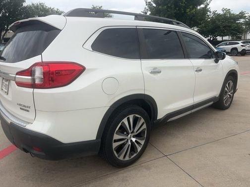 Crystal White Pearl 2022 Subaru Ascent Touring 7-Passenger