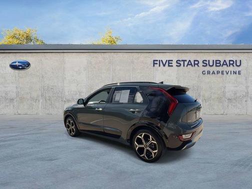 Green 2023 Kia Niro SX Touring