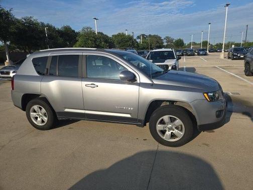 Billet Silver Metallic Clearcoat 2016 Jeep Compass Latitude