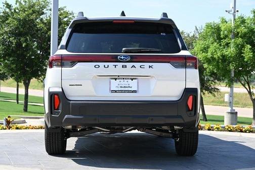 Crystal White Pearl 2026 Subaru Outback Limited XT