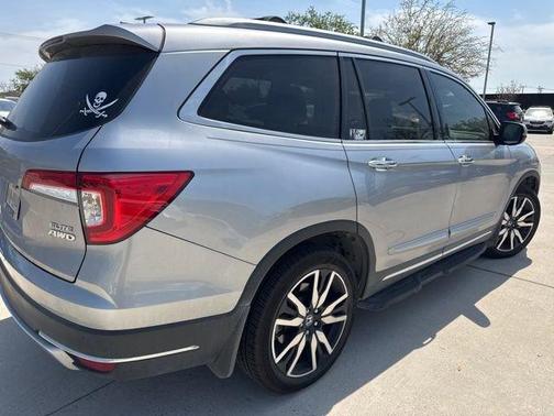 Lunar Silver Metallic 2019 Honda Pilot Elite