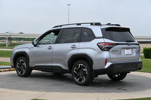 Ice Silver Metallic 2026 Subaru Forester Limited