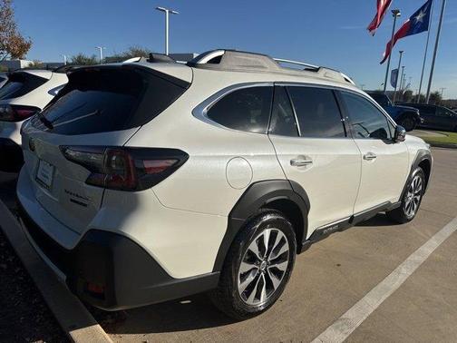 2025 Subaru Outback Touring