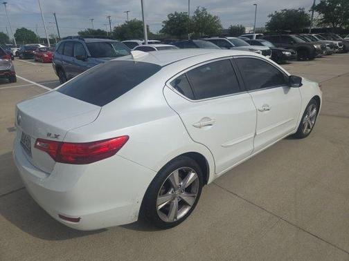 White 2014 Acura ILX 2.0L Technology