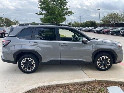 Riverrock Green 2025 Subaru Forester Premium