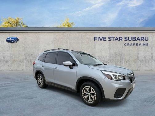 Ice Silver Metallic 2019 Subaru Forester Premium