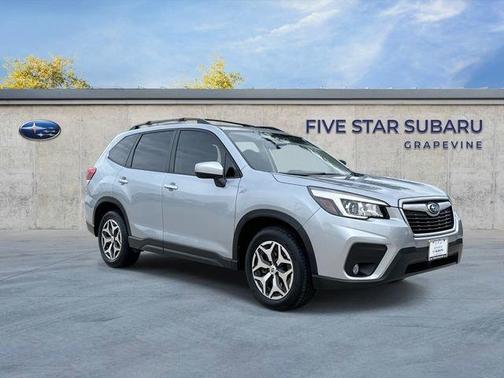 Ice Silver Metallic 2019 Subaru Forester Premium